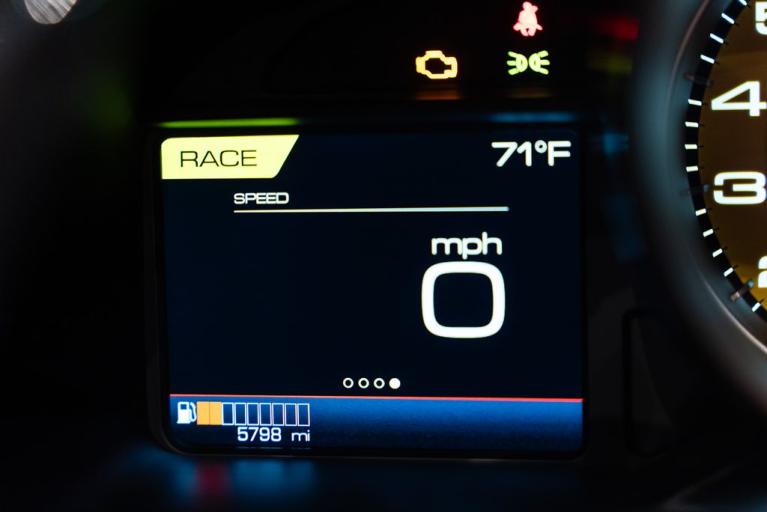 http://www.koenigseggchicago.com/galleria_images/175/175_p40_f.jpg