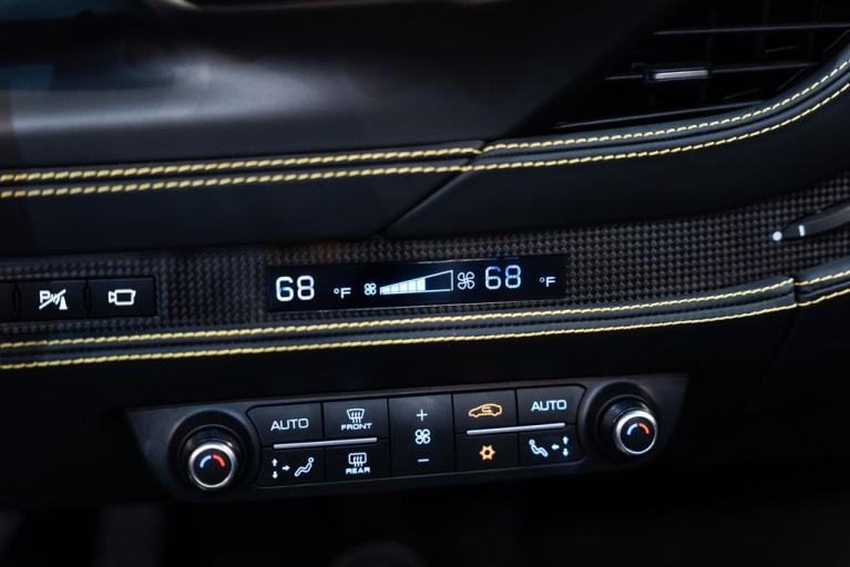 http://www.koenigseggchicago.com/galleria_images/175/175_p45_f.jpg