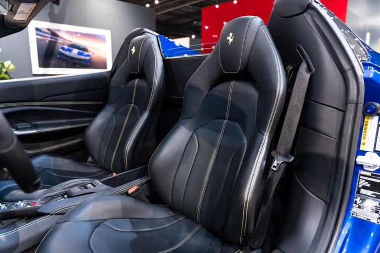 http://www.koenigseggchicago.com/galleria_images/175/175_p4_f.jpg