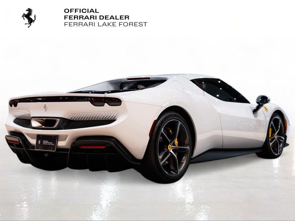 http://www.koenigseggchicago.com/galleria_images/176/176_p10_l.jpg