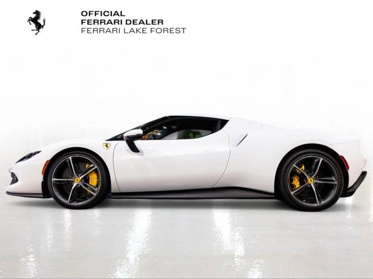 http://www.koenigseggchicago.com/galleria_images/176/176_p3_f.jpg