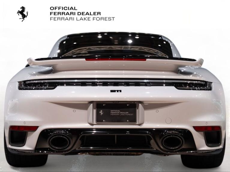 http://www.koenigseggchicago.com/galleria_images/177/177_p11_f.jpg