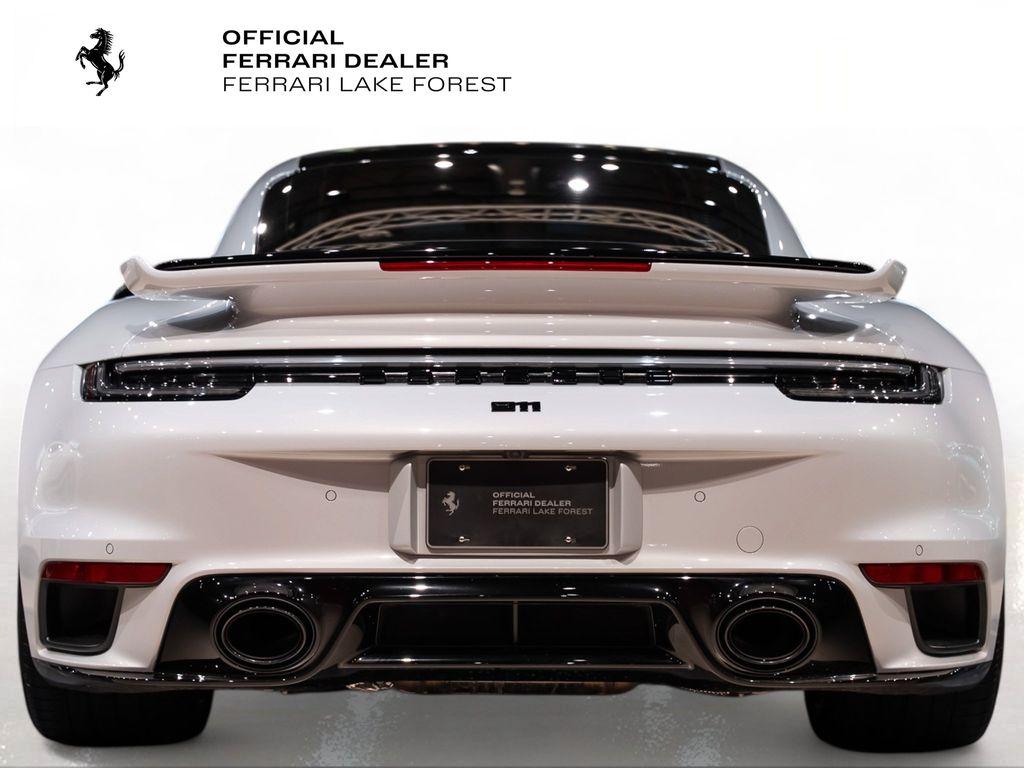 http://www.koenigseggchicago.com/galleria_images/177/177_p11_l.jpg