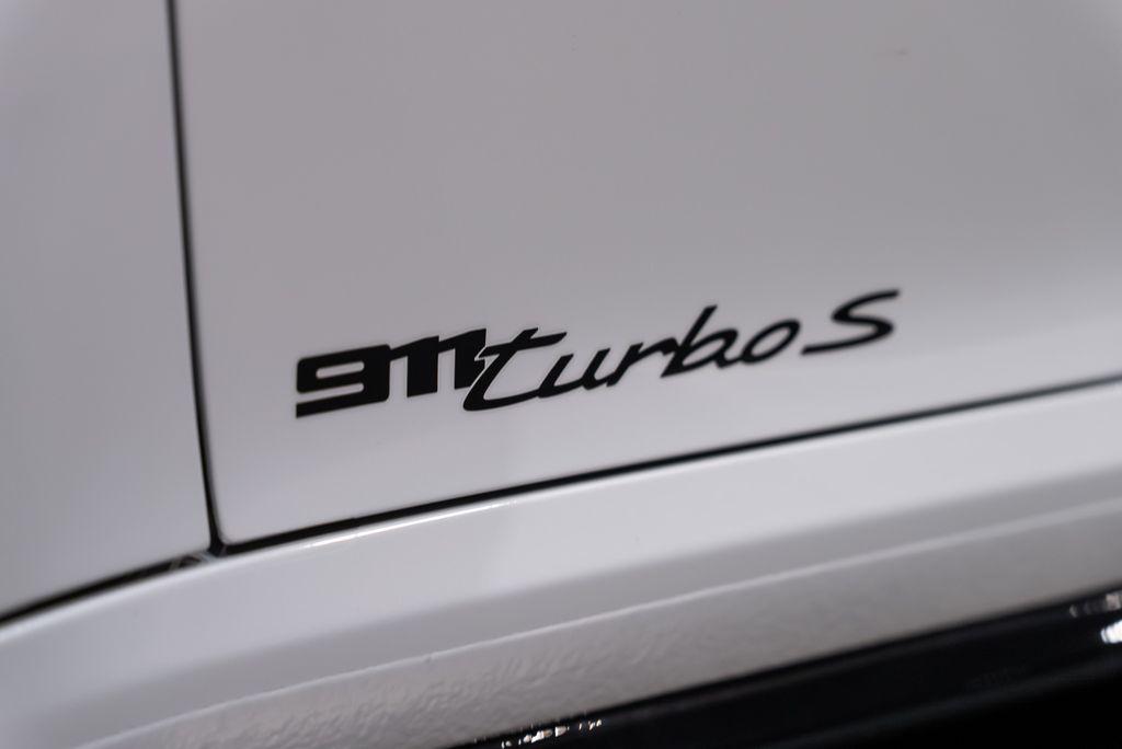 http://www.koenigseggchicago.com/galleria_images/177/177_p13_l.jpg