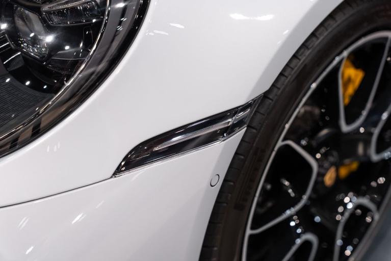 http://www.koenigseggchicago.com/galleria_images/177/177_p23_f.jpg