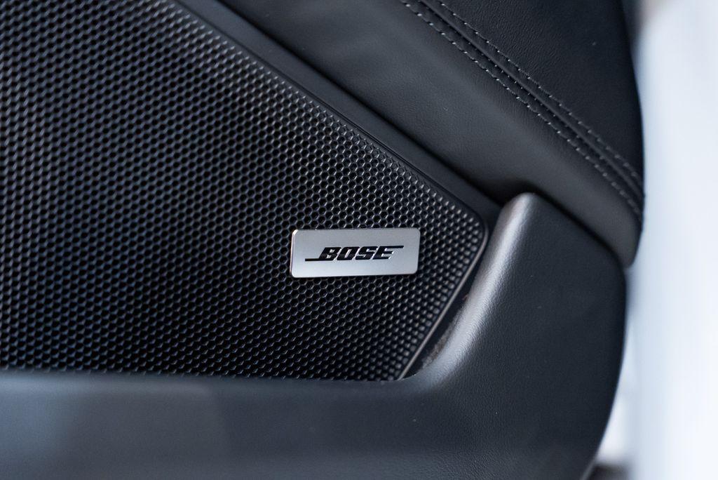http://www.koenigseggchicago.com/galleria_images/177/177_p33_l.jpg
