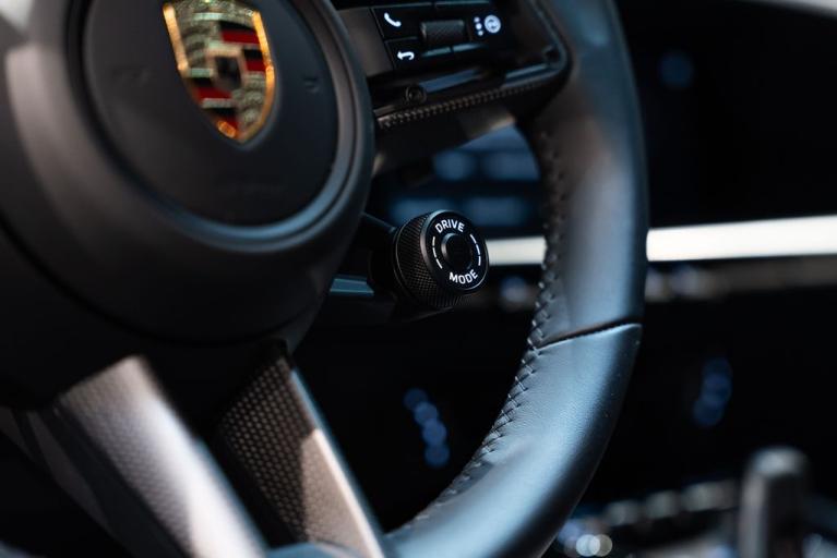 http://www.koenigseggchicago.com/galleria_images/177/177_p35_f.jpg