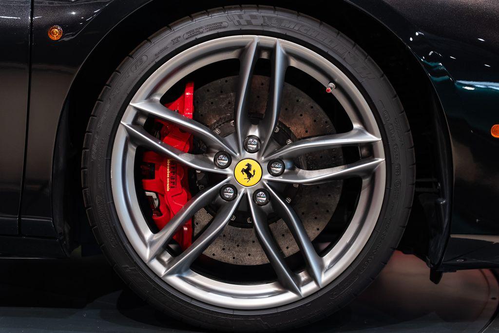 http://www.koenigseggchicago.com/galleria_images/178/178_p15_l.jpg