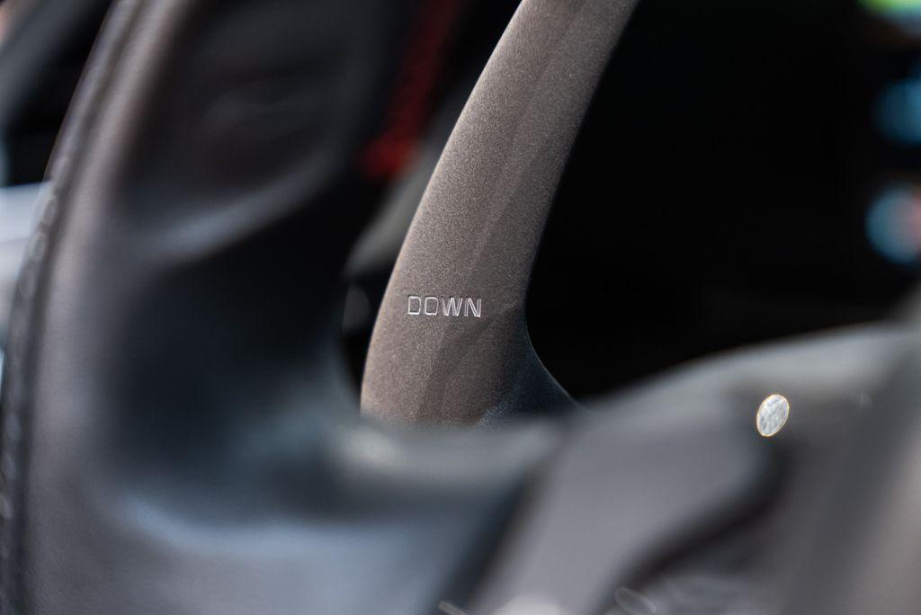 http://www.koenigseggchicago.com/galleria_images/178/178_p29_l.jpg