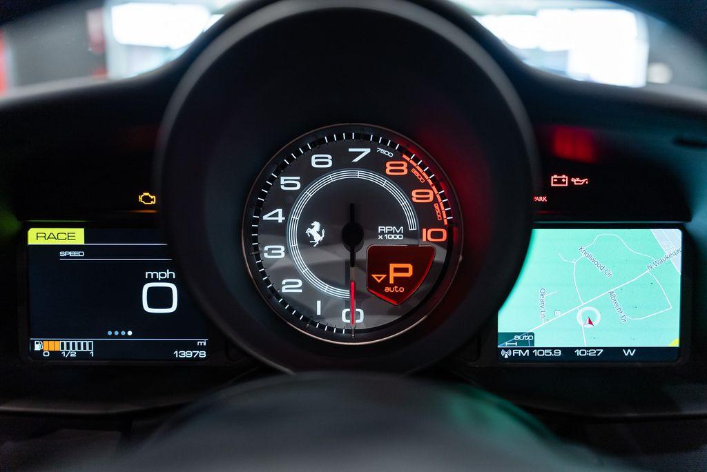 http://www.koenigseggchicago.com/galleria_images/178/178_p30_l.jpg
