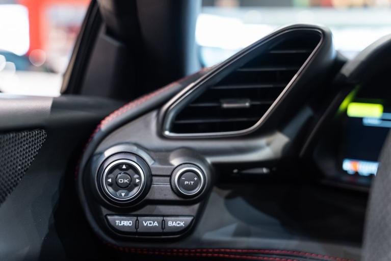 http://www.koenigseggchicago.com/galleria_images/178/178_p34_f.jpg