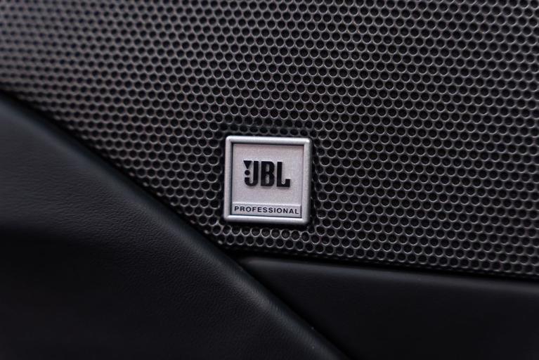 http://www.koenigseggchicago.com/galleria_images/178/178_p41_f.jpg