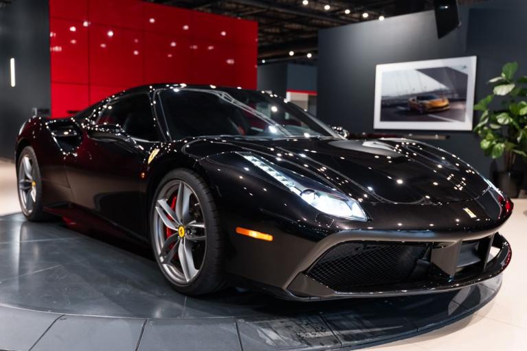 http://www.koenigseggchicago.com/galleria_images/178/178_p48_f.jpg