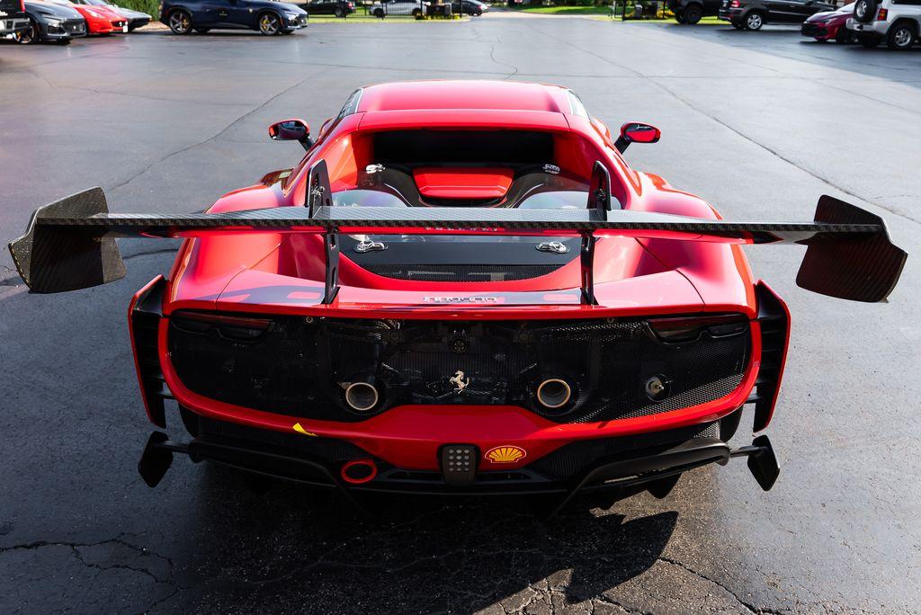 http://www.koenigseggchicago.com/galleria_images/179/179_p15_l.jpg