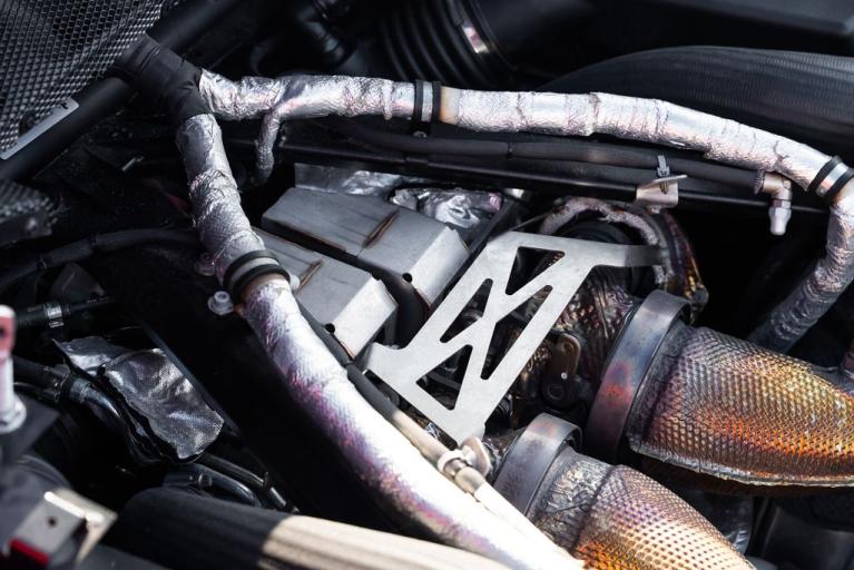 http://www.koenigseggchicago.com/galleria_images/179/179_p23_f.jpg