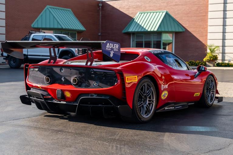 http://www.koenigseggchicago.com/galleria_images/179/179_p46_f.jpg