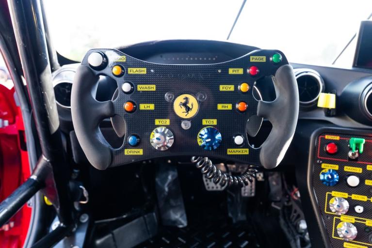 http://www.koenigseggchicago.com/galleria_images/179/179_p5_f.jpg