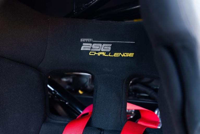 http://www.koenigseggchicago.com/galleria_images/179/179_p6_f.jpg