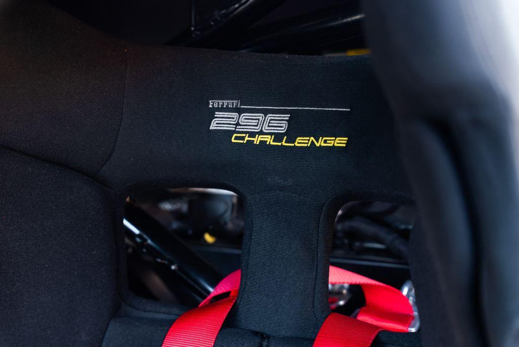 http://www.koenigseggchicago.com/galleria_images/179/179_p6_l.jpg