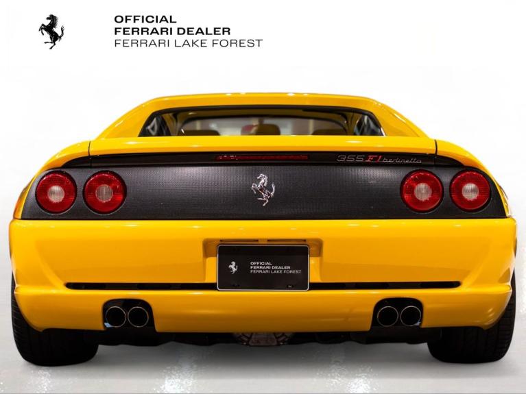 http://www.koenigseggchicago.com/galleria_images/180/180_p11_f.jpg