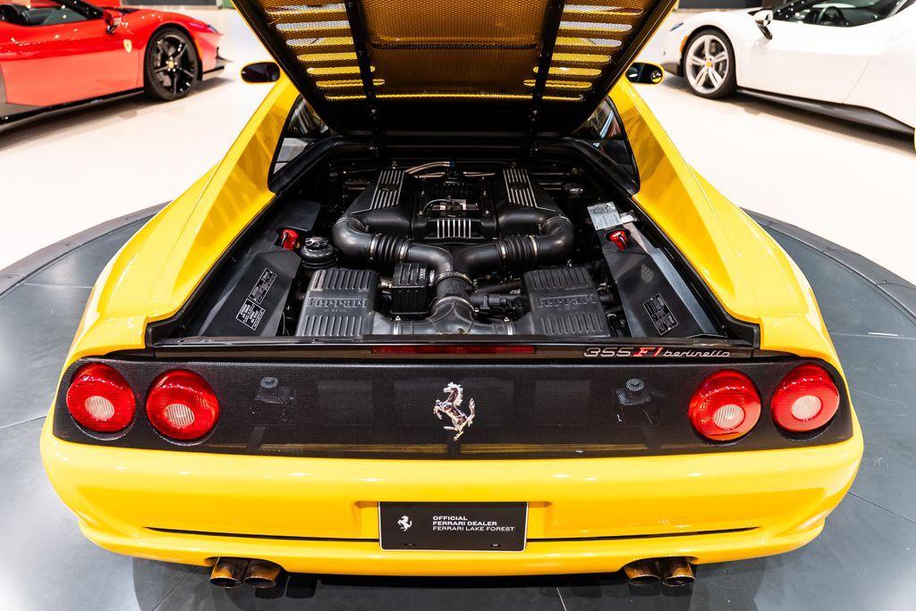 http://www.koenigseggchicago.com/galleria_images/180/180_p25_l.jpg
