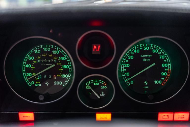 http://www.koenigseggchicago.com/galleria_images/180/180_p33_f.jpg