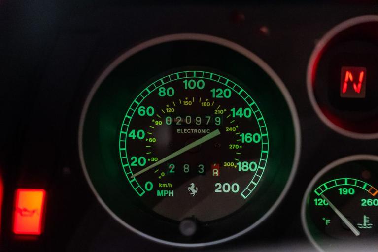 http://www.koenigseggchicago.com/galleria_images/180/180_p34_f.jpg