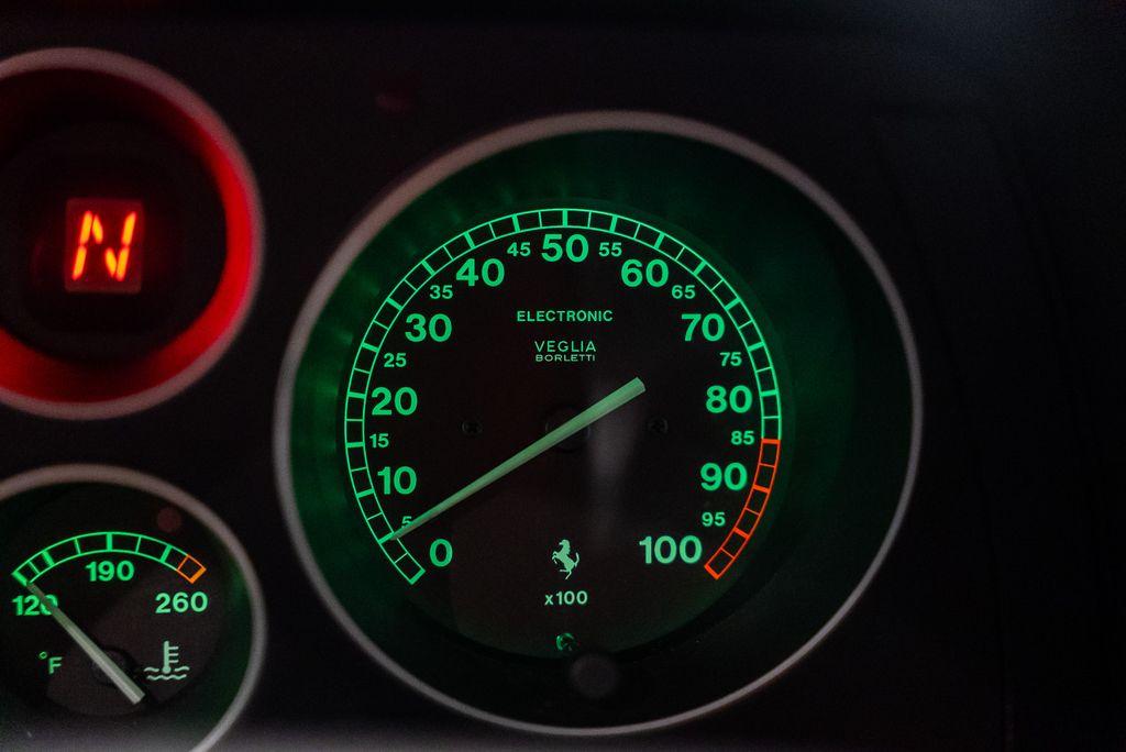 http://www.koenigseggchicago.com/galleria_images/180/180_p35_l.jpg