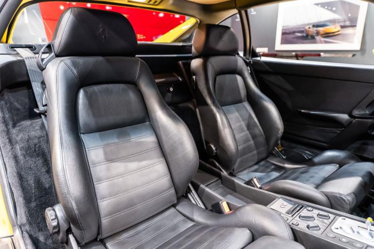 http://www.koenigseggchicago.com/galleria_images/180/180_p52_f.jpg