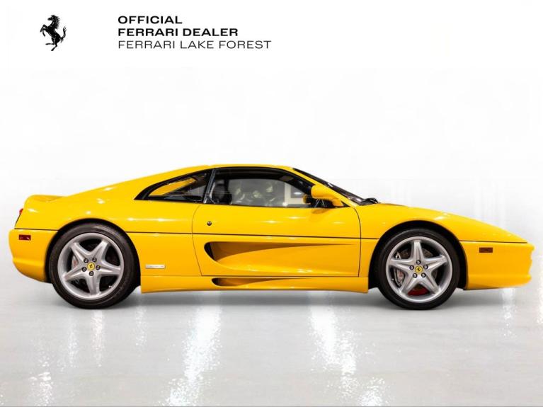 http://www.koenigseggchicago.com/galleria_images/180/180_p9_f.jpg