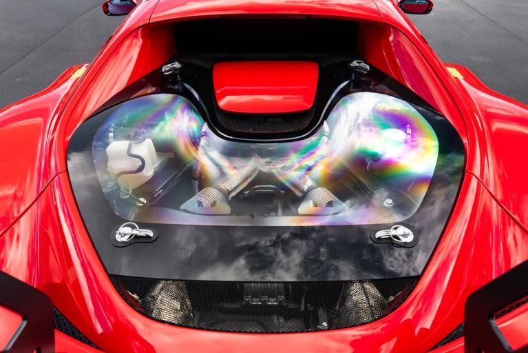http://www.koenigseggchicago.com/galleria_images/181/181_p17_f.jpg