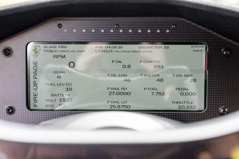 http://www.koenigseggchicago.com/galleria_images/181/181_p38_f.jpg