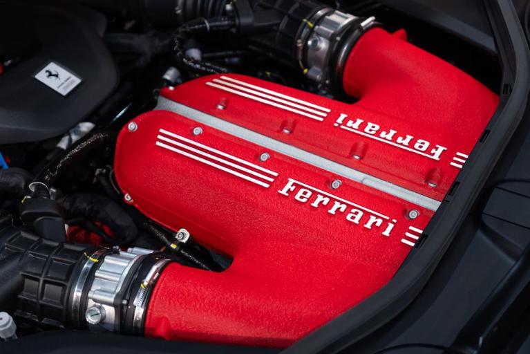 http://www.koenigseggchicago.com/galleria_images/182/182_p17_f.jpg