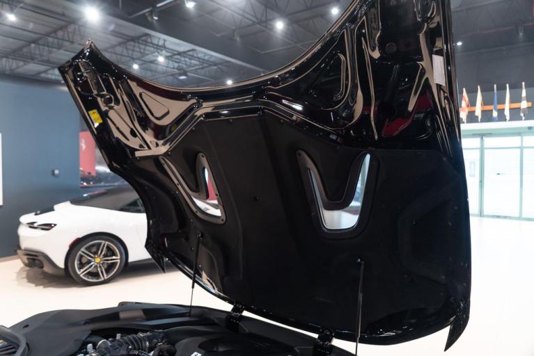 http://www.koenigseggchicago.com/galleria_images/182/182_p21_f.jpg