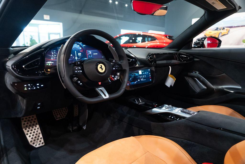 http://www.koenigseggchicago.com/galleria_images/182/182_p28_l.jpg