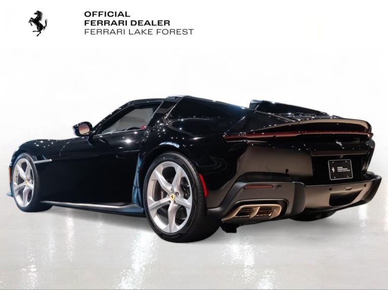 http://www.koenigseggchicago.com/galleria_images/182/182_p2_f.jpg