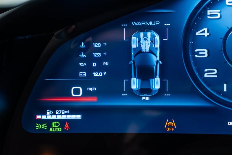 http://www.koenigseggchicago.com/galleria_images/182/182_p33_f.jpg