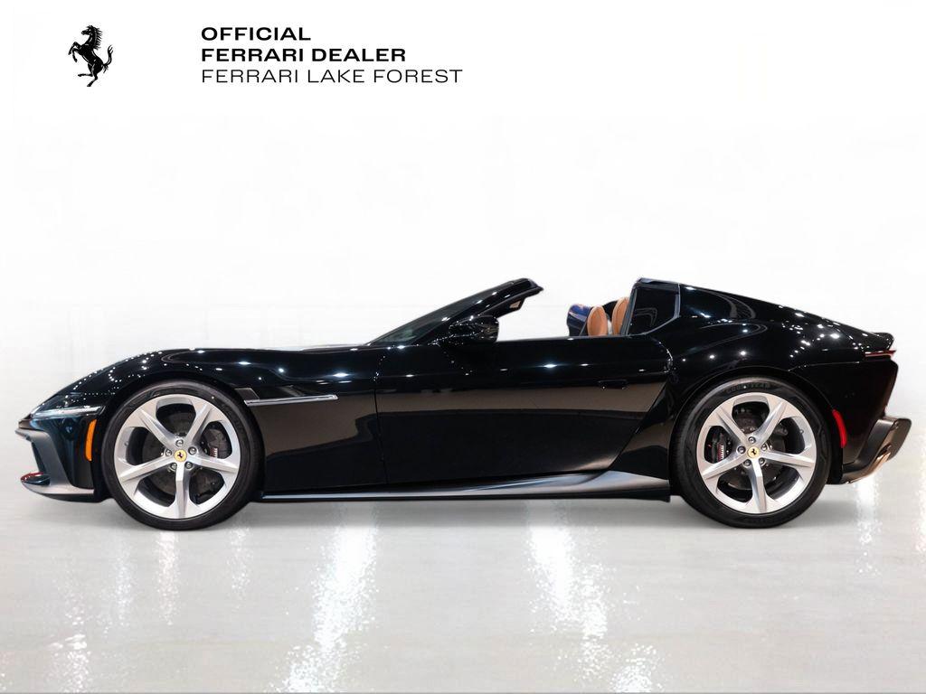 http://www.koenigseggchicago.com/galleria_images/182/182_p3_l.jpg