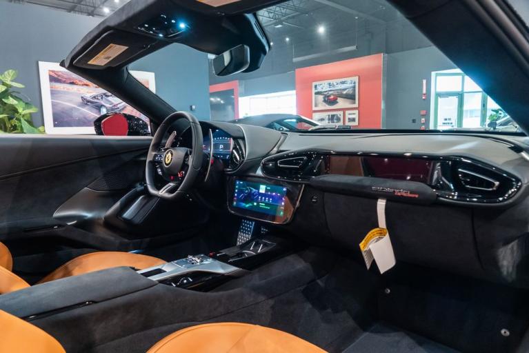 http://www.koenigseggchicago.com/galleria_images/182/182_p41_f.jpg