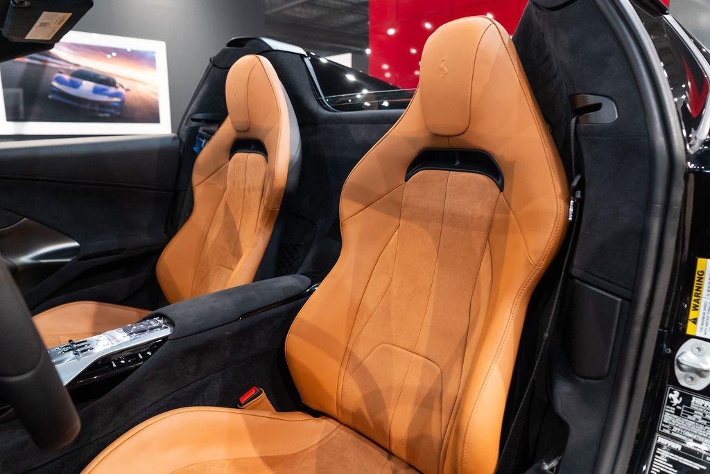 http://www.koenigseggchicago.com/galleria_images/182/182_p4_l.jpg