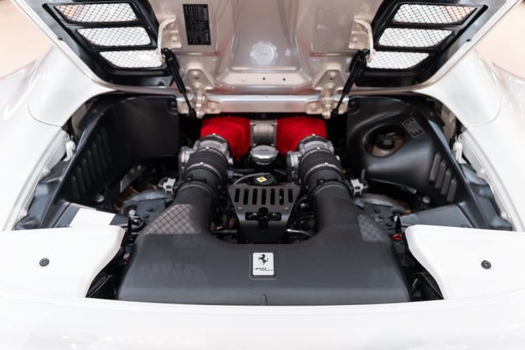 http://www.koenigseggchicago.com/galleria_images/184/184_p21_f.jpg
