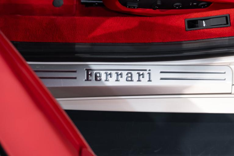 http://www.koenigseggchicago.com/galleria_images/184/184_p26_f.jpg