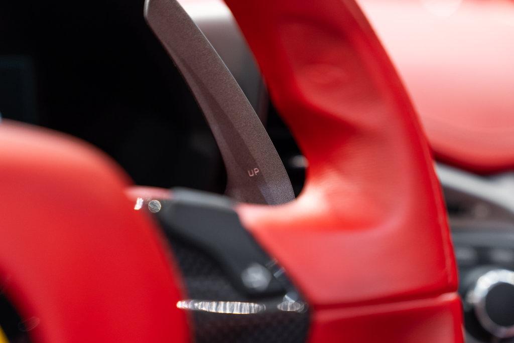 http://www.koenigseggchicago.com/galleria_images/184/184_p31_l.jpg