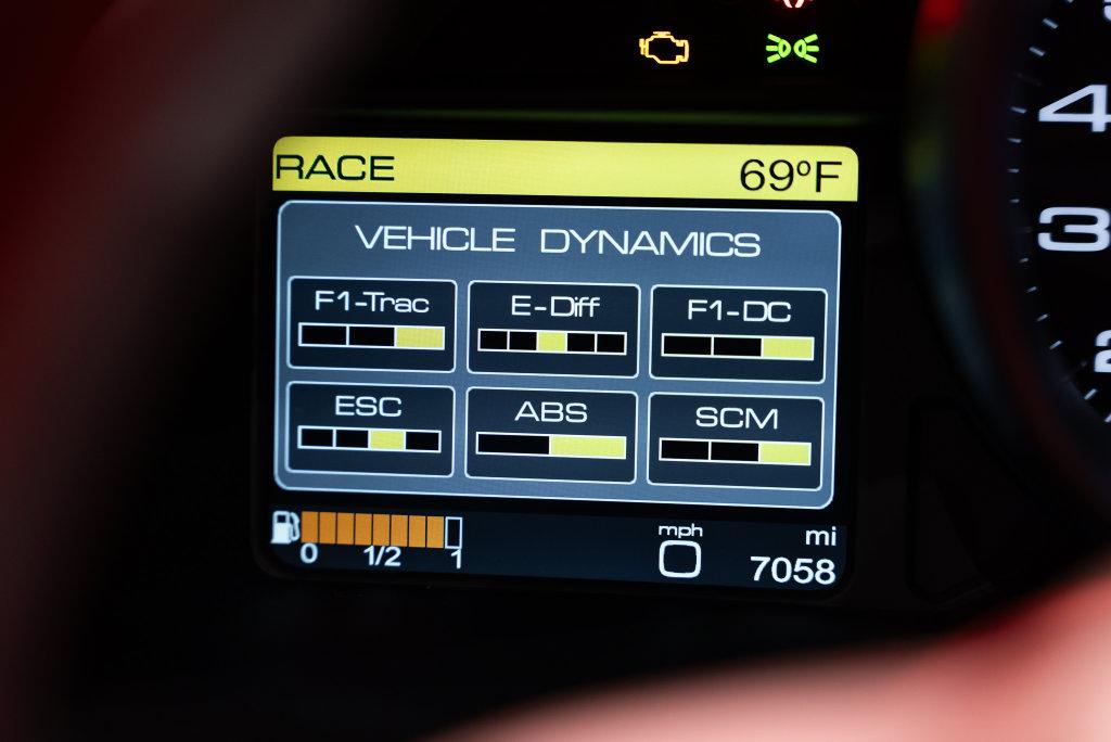 http://www.koenigseggchicago.com/galleria_images/184/184_p35_l.jpg