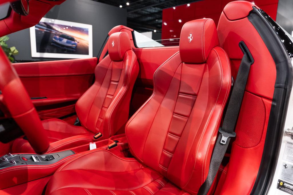 http://www.koenigseggchicago.com/galleria_images/184/184_p4_l.jpg
