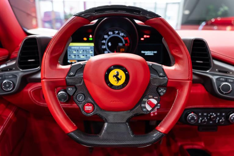 http://www.koenigseggchicago.com/galleria_images/184/184_p5_f.jpg