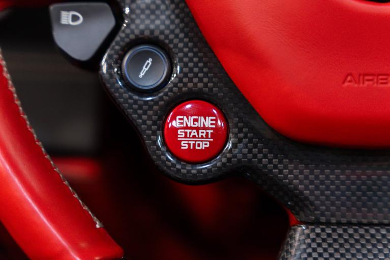 http://www.koenigseggchicago.com/galleria_images/185/185_p29_f.jpg