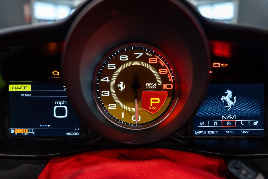 http://www.koenigseggchicago.com/galleria_images/185/185_p33_l.jpg