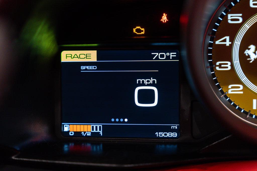 http://www.koenigseggchicago.com/galleria_images/185/185_p35_l.jpg