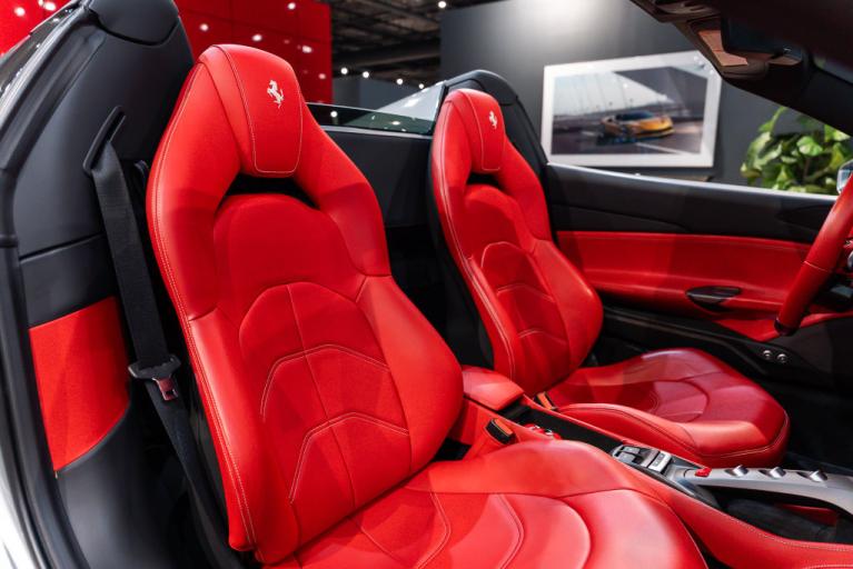 http://www.koenigseggchicago.com/galleria_images/185/185_p47_f.jpg